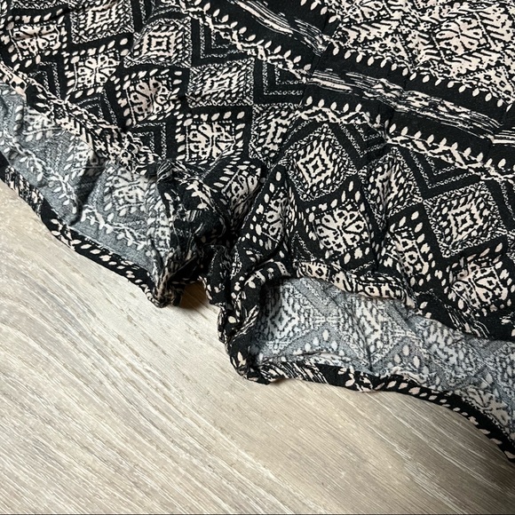 Fun & Flirty romper - Picture 4 of 5